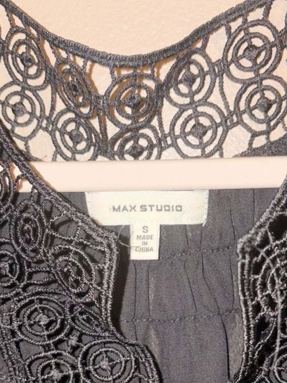 Max Studio Women’s Black Flutter Sleeve Crochet Trim Top Small - Picture 3 of 4